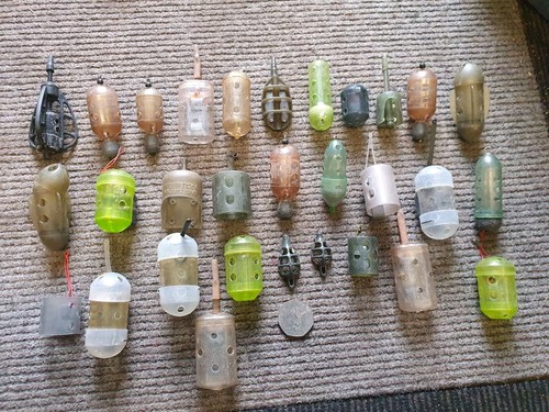 Assorted swim feeders - 30,
